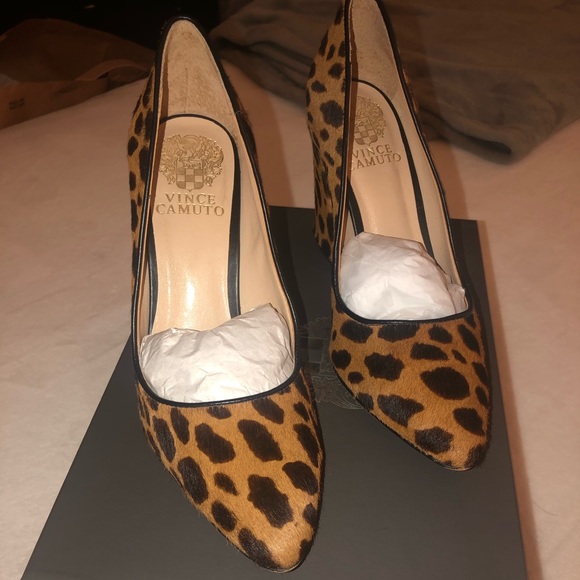 vince camuto talise 2 leopard